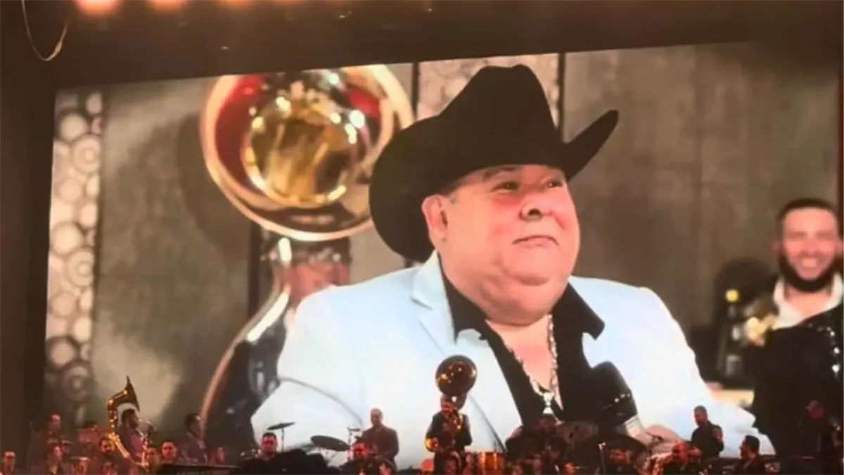 Pelearon Los Capibaras: Julio Preciado y Chuy Lizárraga arremetieron contra el representante de El Coyote en pleno escenario